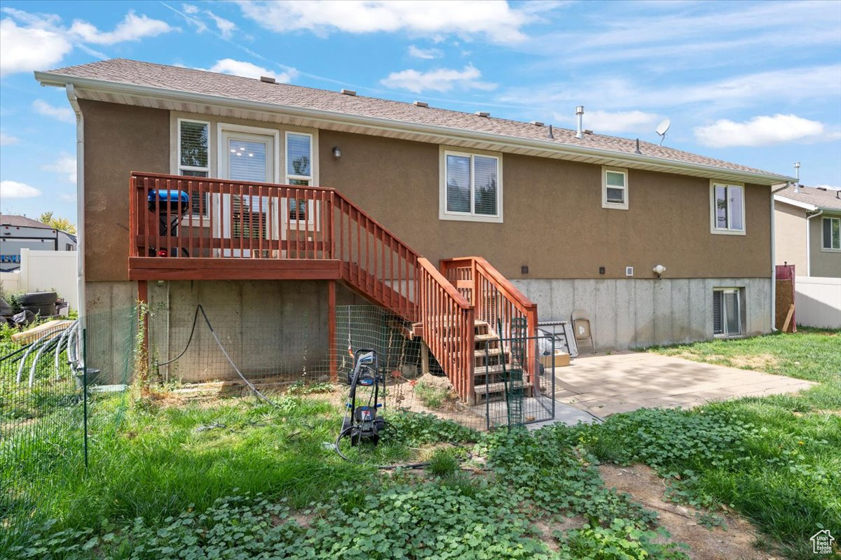 THE MAPLES AT BROOKS - Residential