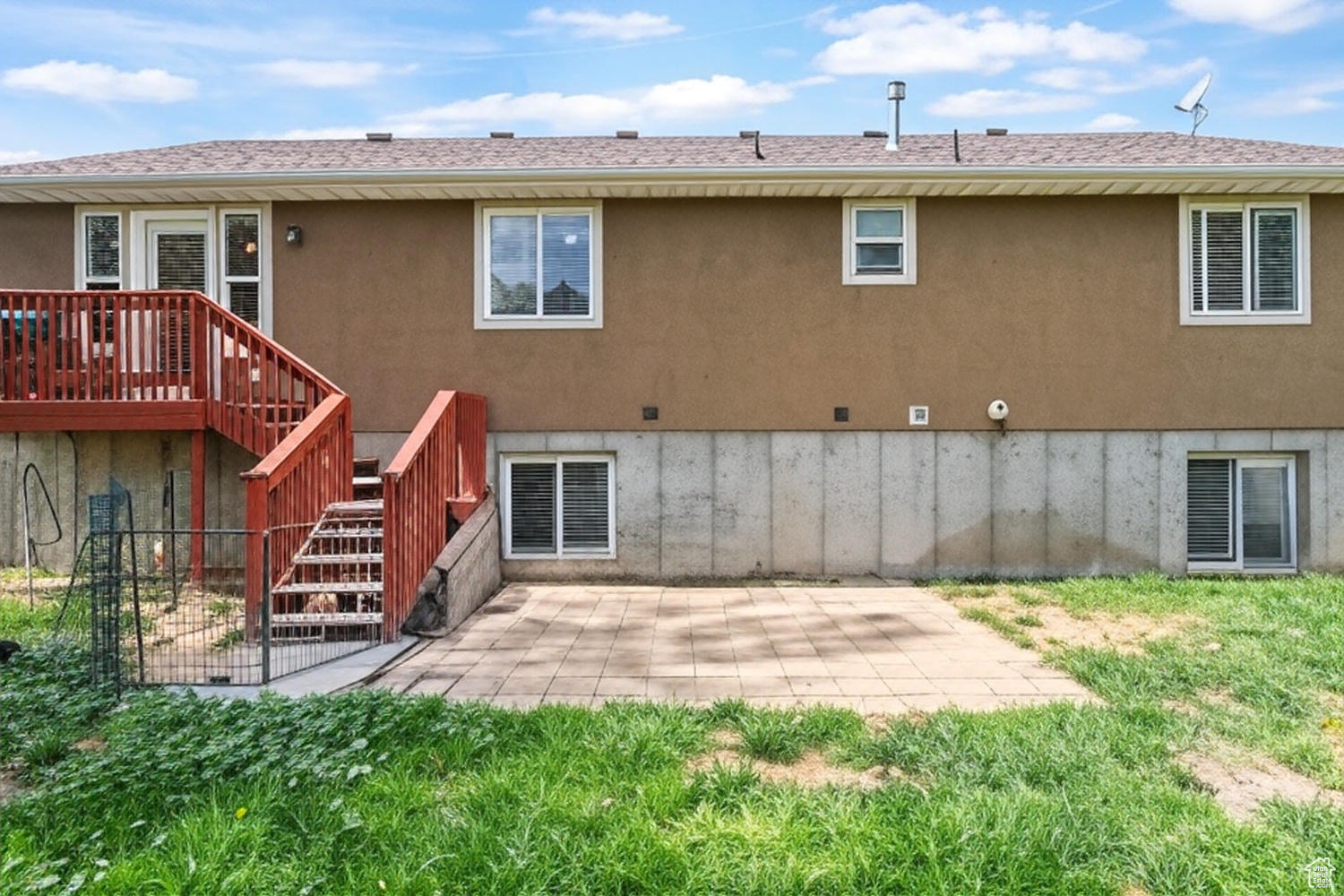 THE MAPLES AT BROOKS - Residential