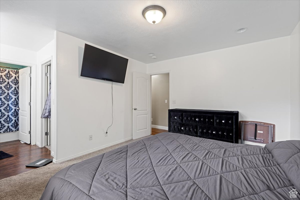 THE MAPLES AT BROOKS - Residential