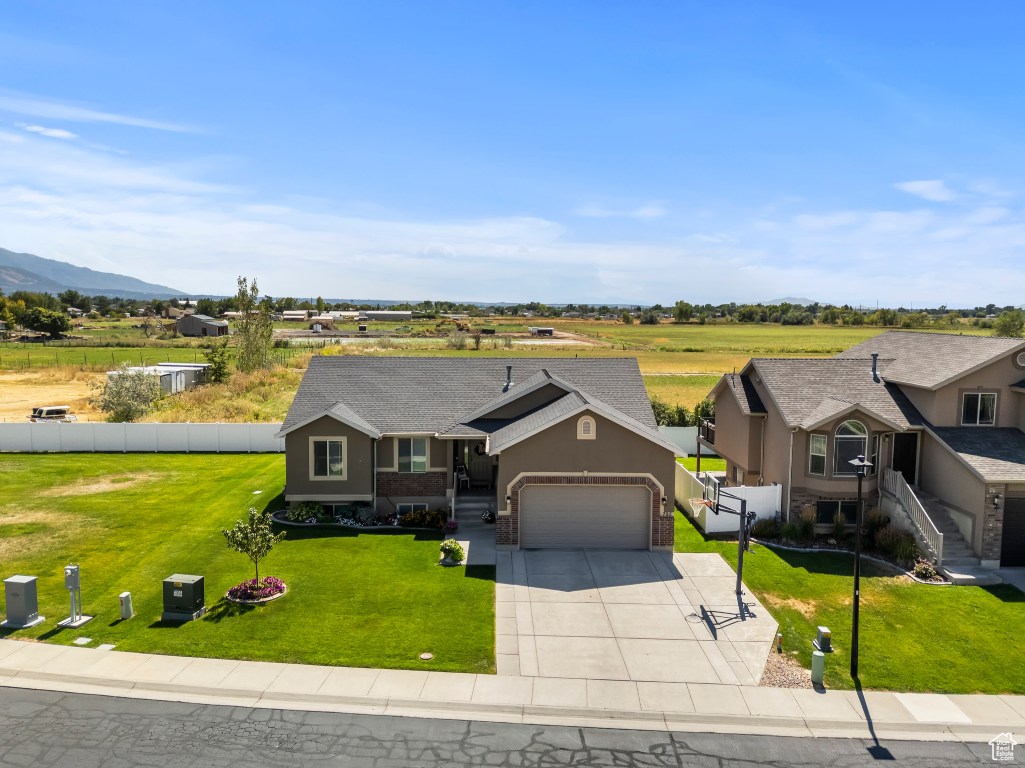 WIILOW BROOK VILLAGE - Residential