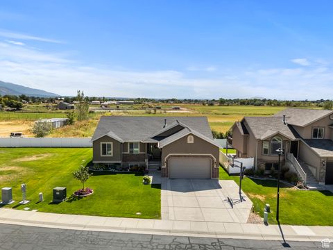 Photo of 795 W WILLOWBROOK LN, Pleasant View, UT 84404 (MLS # 2107777)