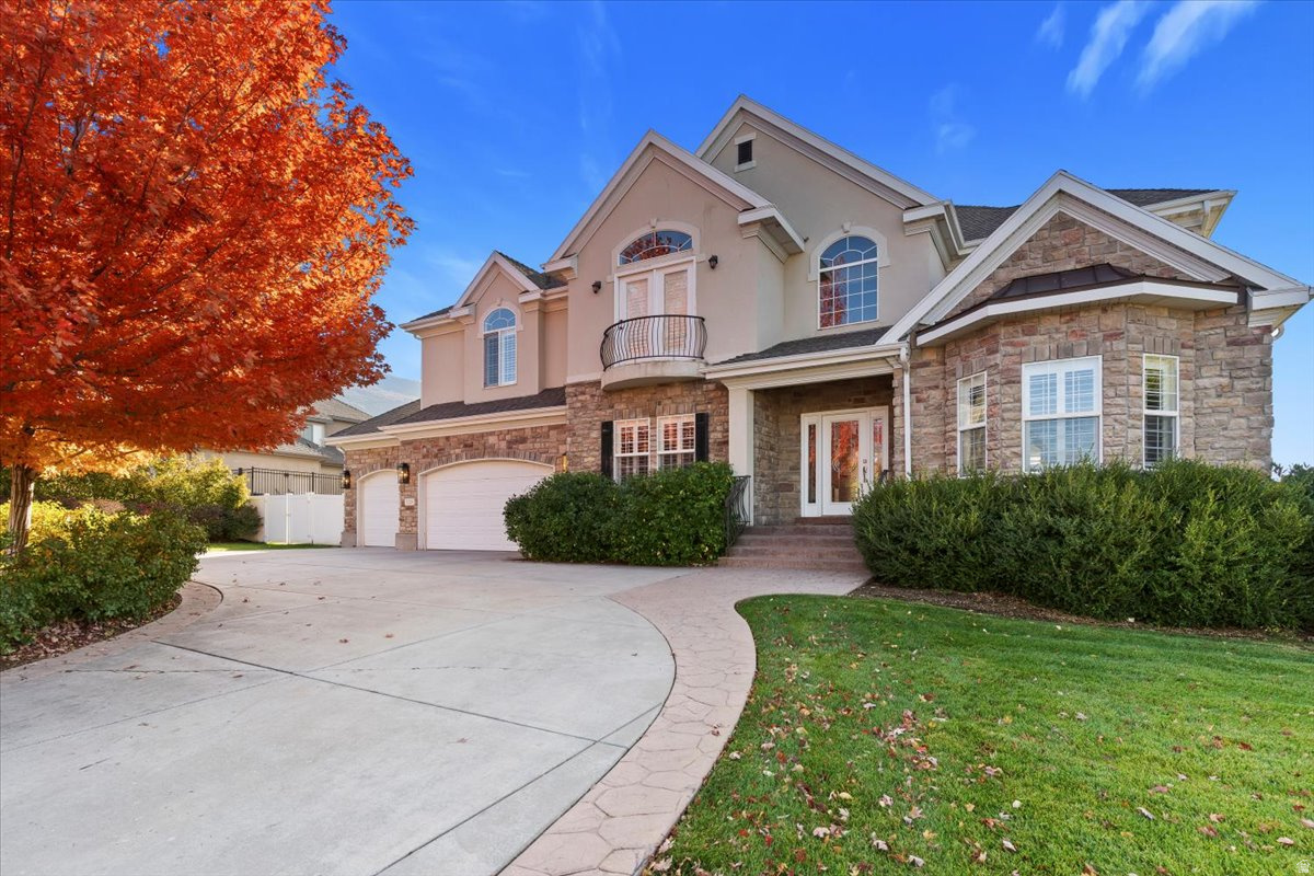 BELLA VISTA - Residential