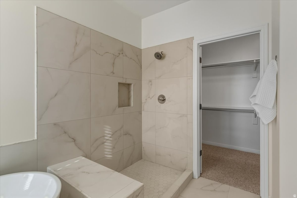 BELLA VISTA - Residential