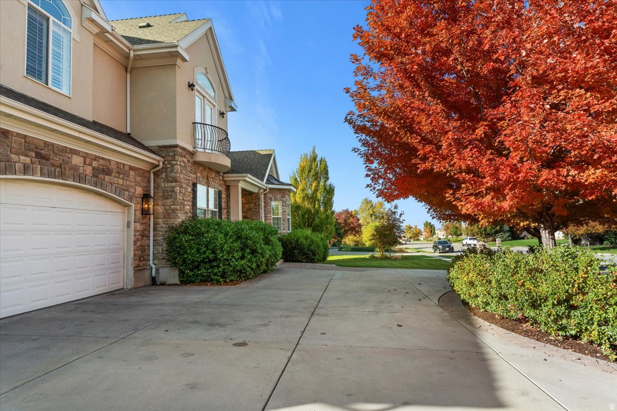 BELLA VISTA - Residential