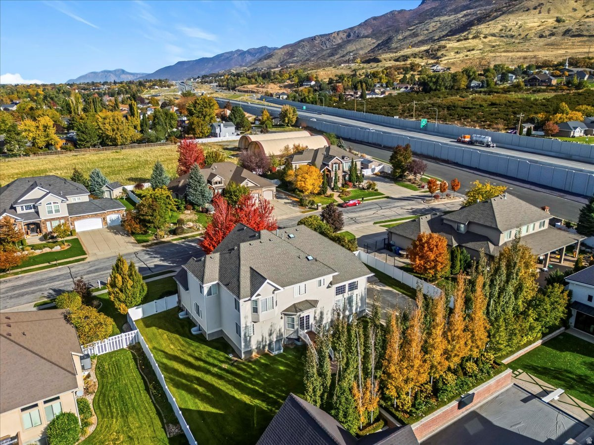 BELLA VISTA - Residential