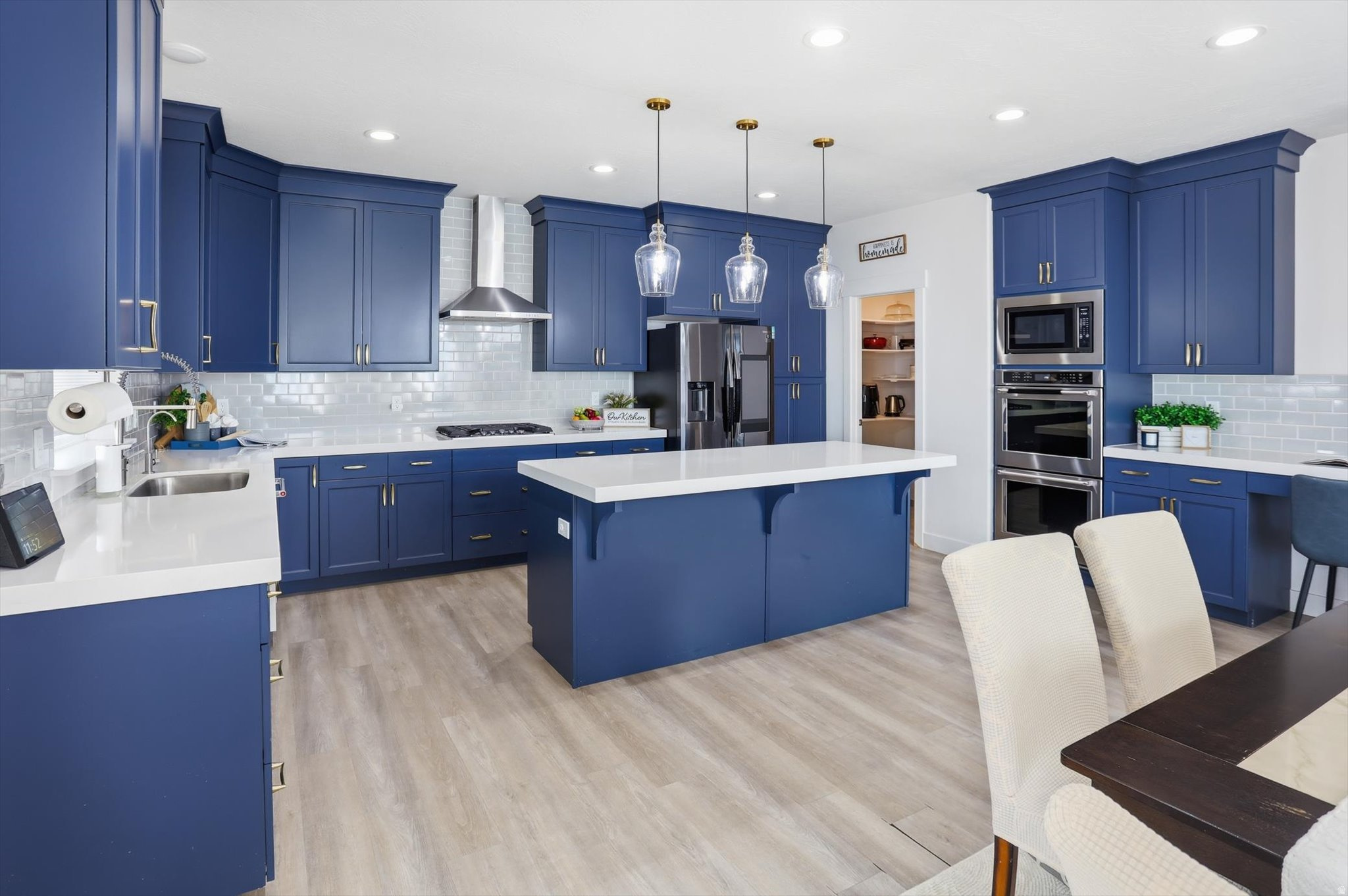 THE HAMPTONS - Residential