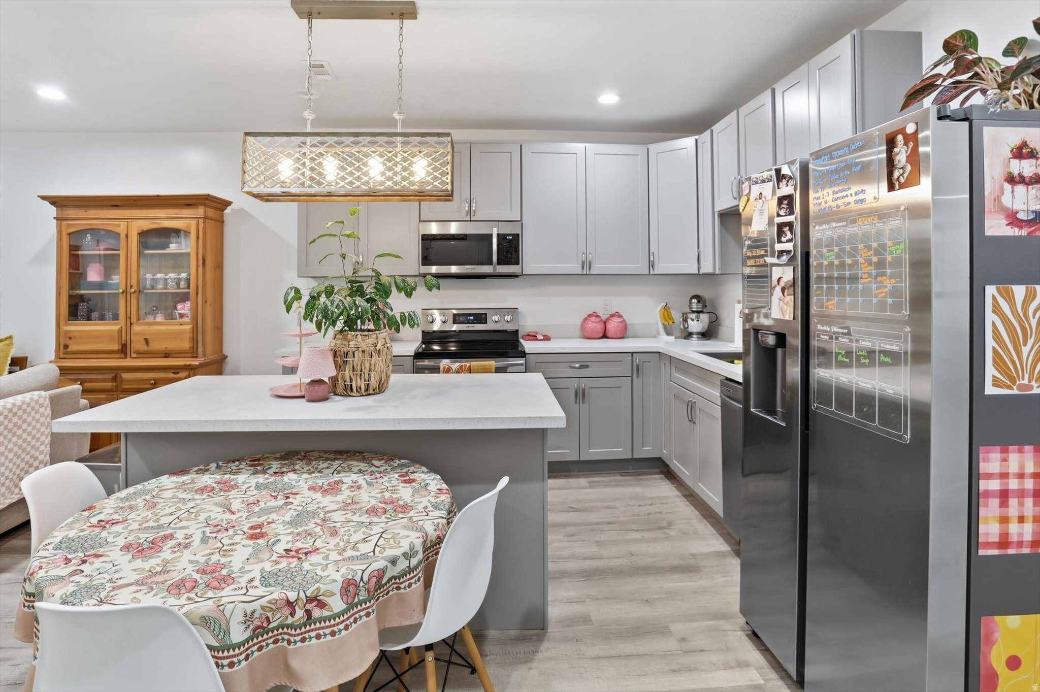 THE HAMPTONS - Residential