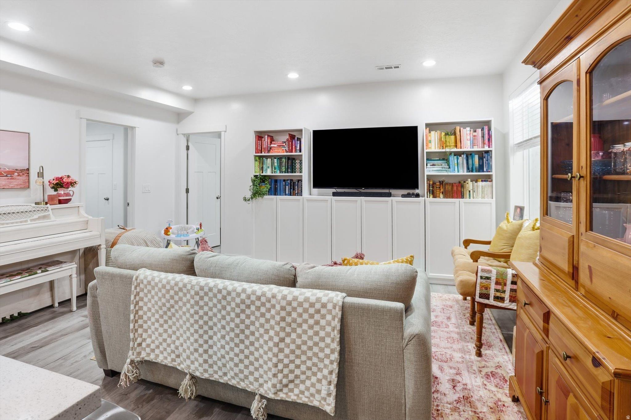 THE HAMPTONS - Residential
