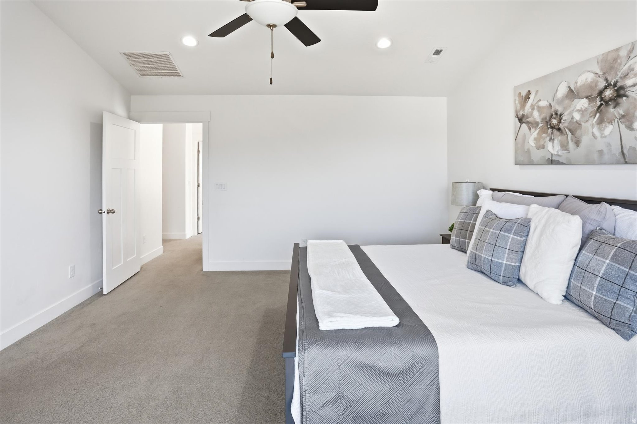 THE HAMPTONS - Residential