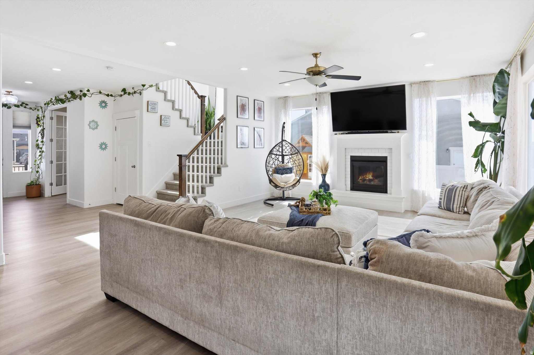 THE HAMPTONS - Residential