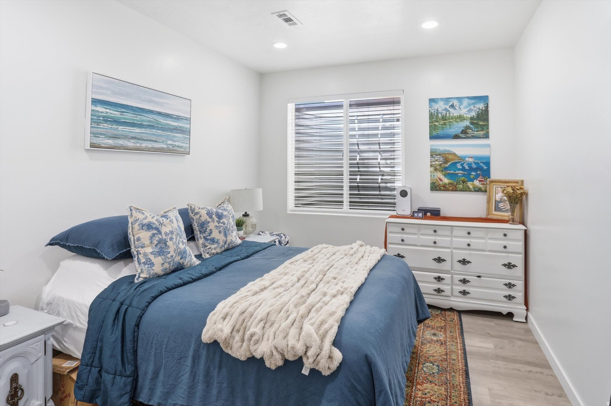 THE HAMPTONS - Residential
