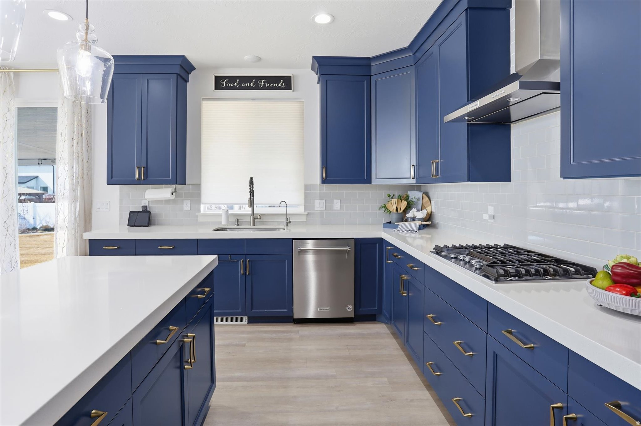 THE HAMPTONS - Residential