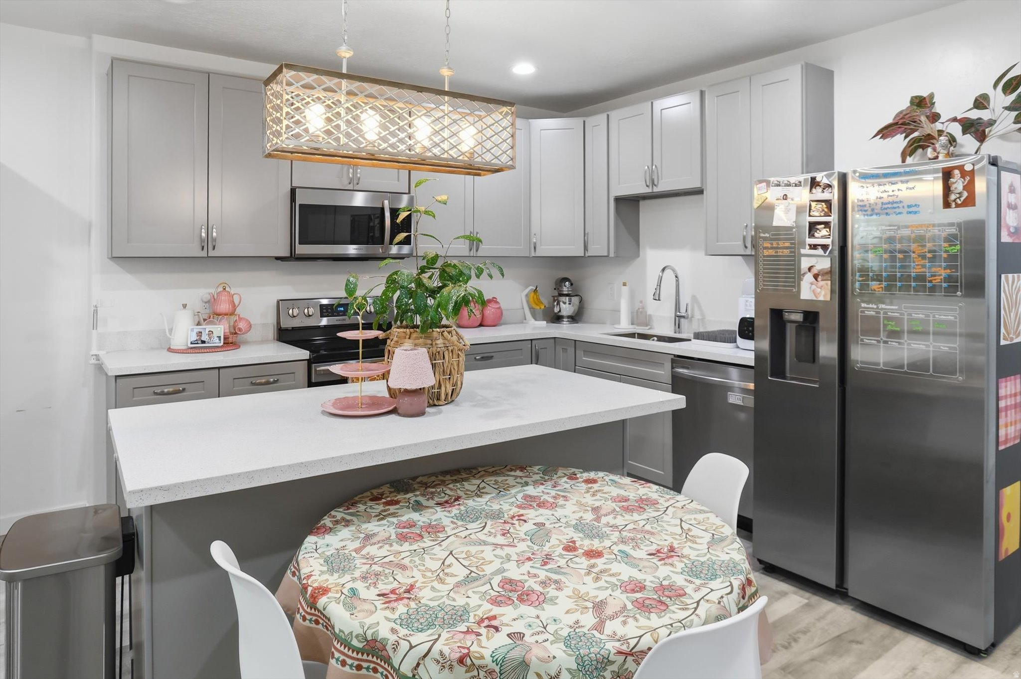 THE HAMPTONS - Residential