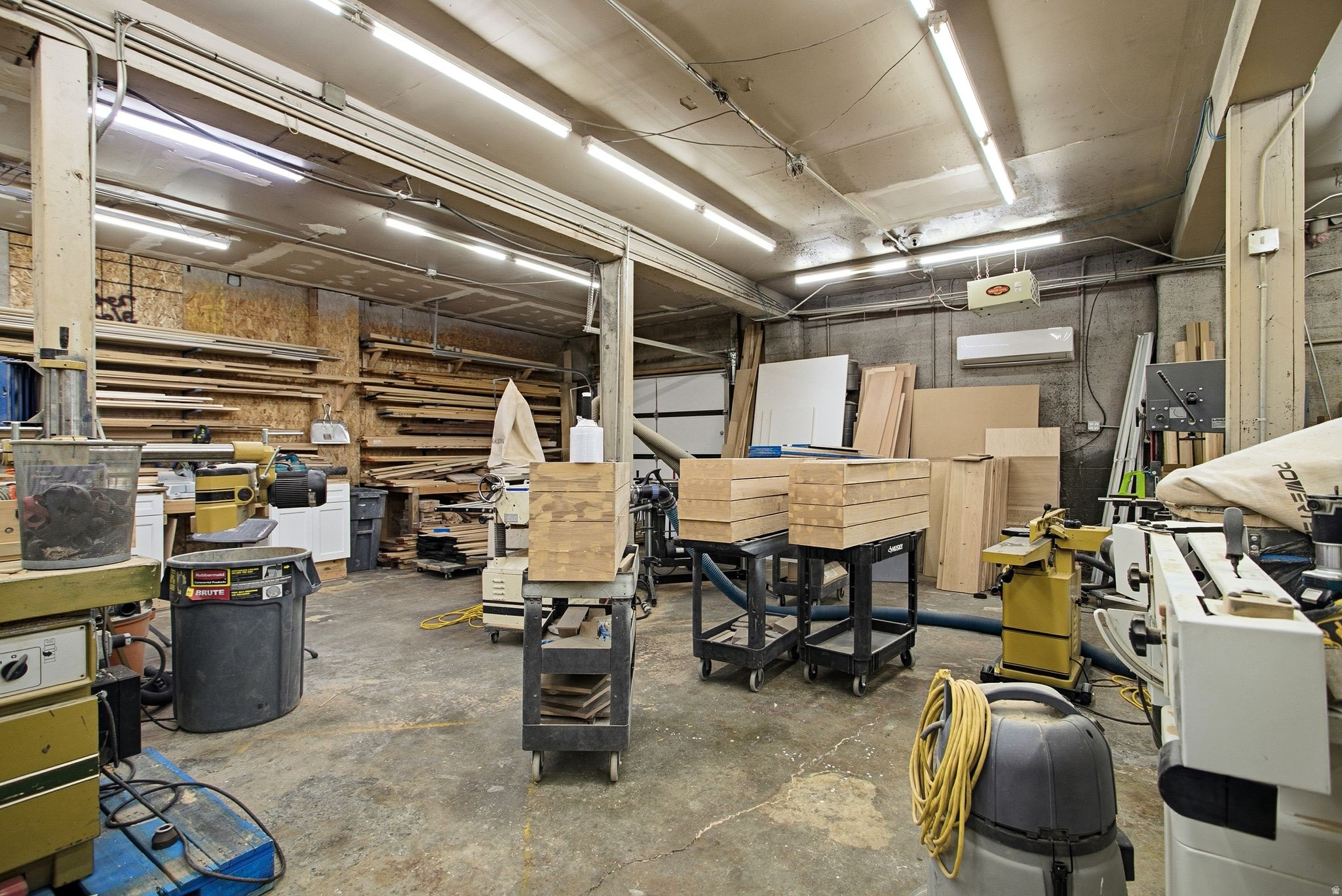 BECK - Commercial Sale