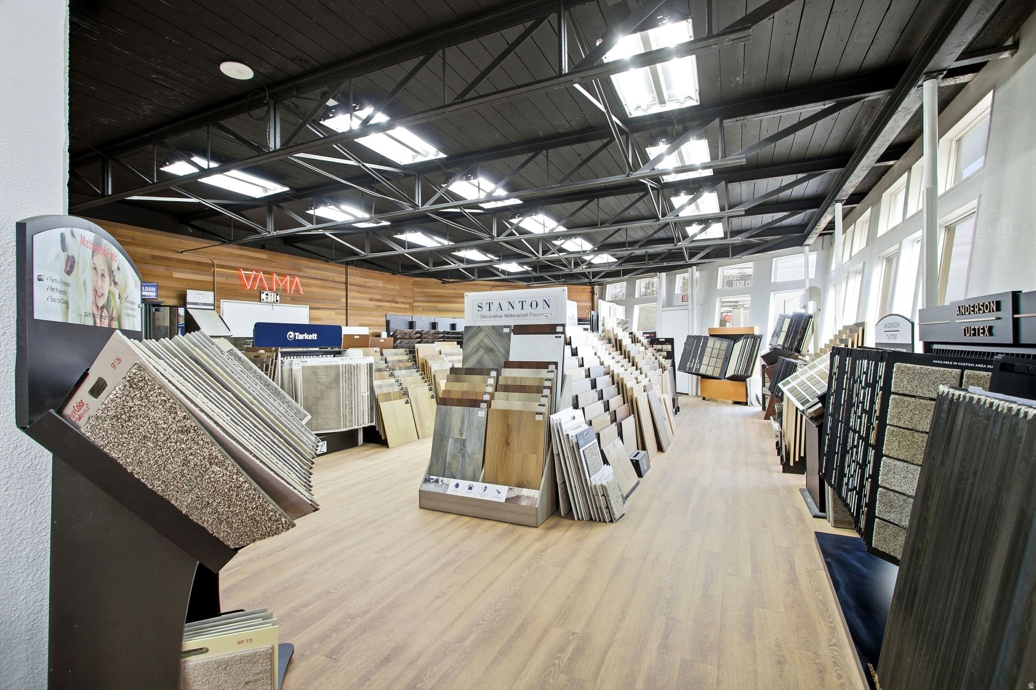 BECK - Commercial Sale