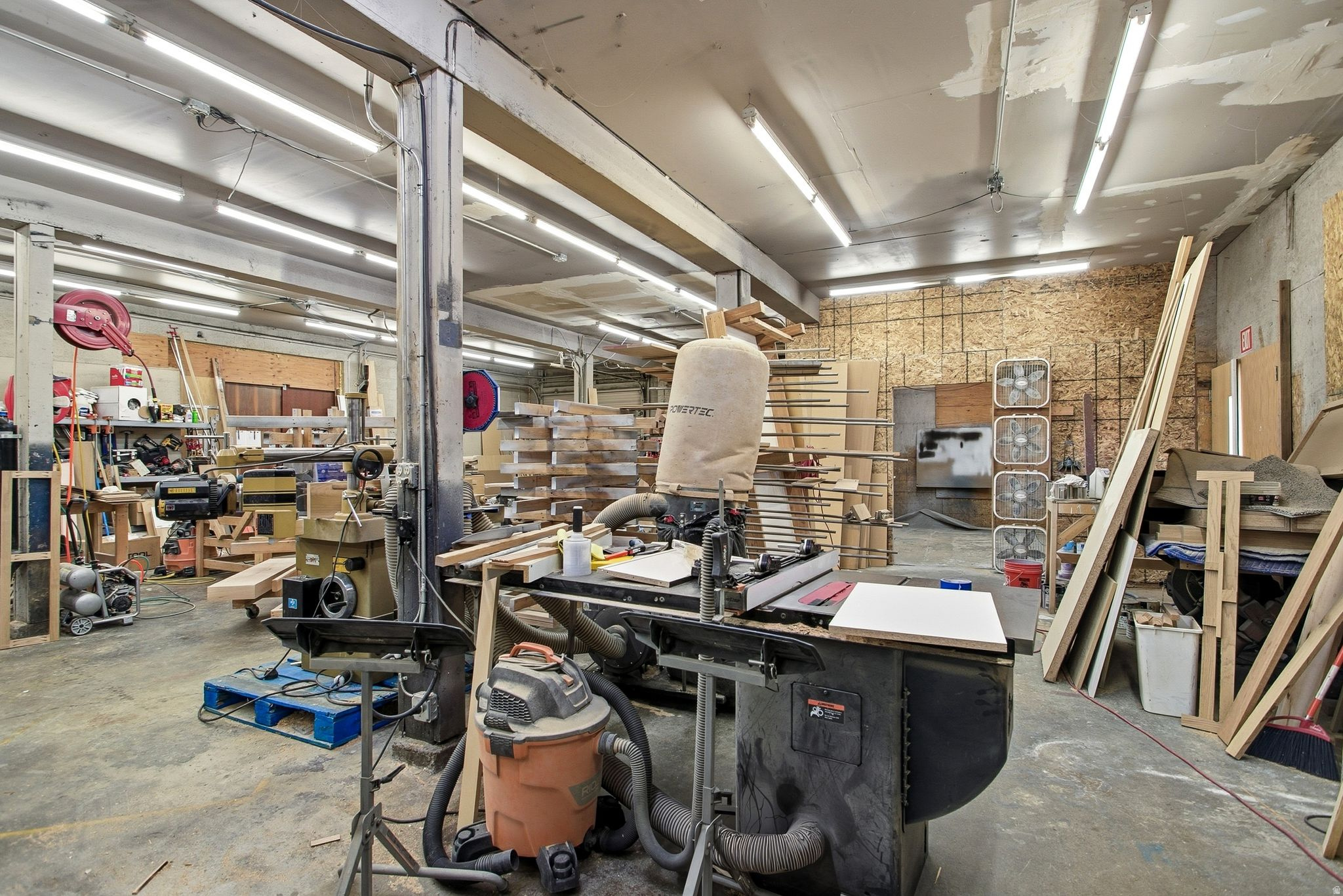 BECK - Commercial Sale