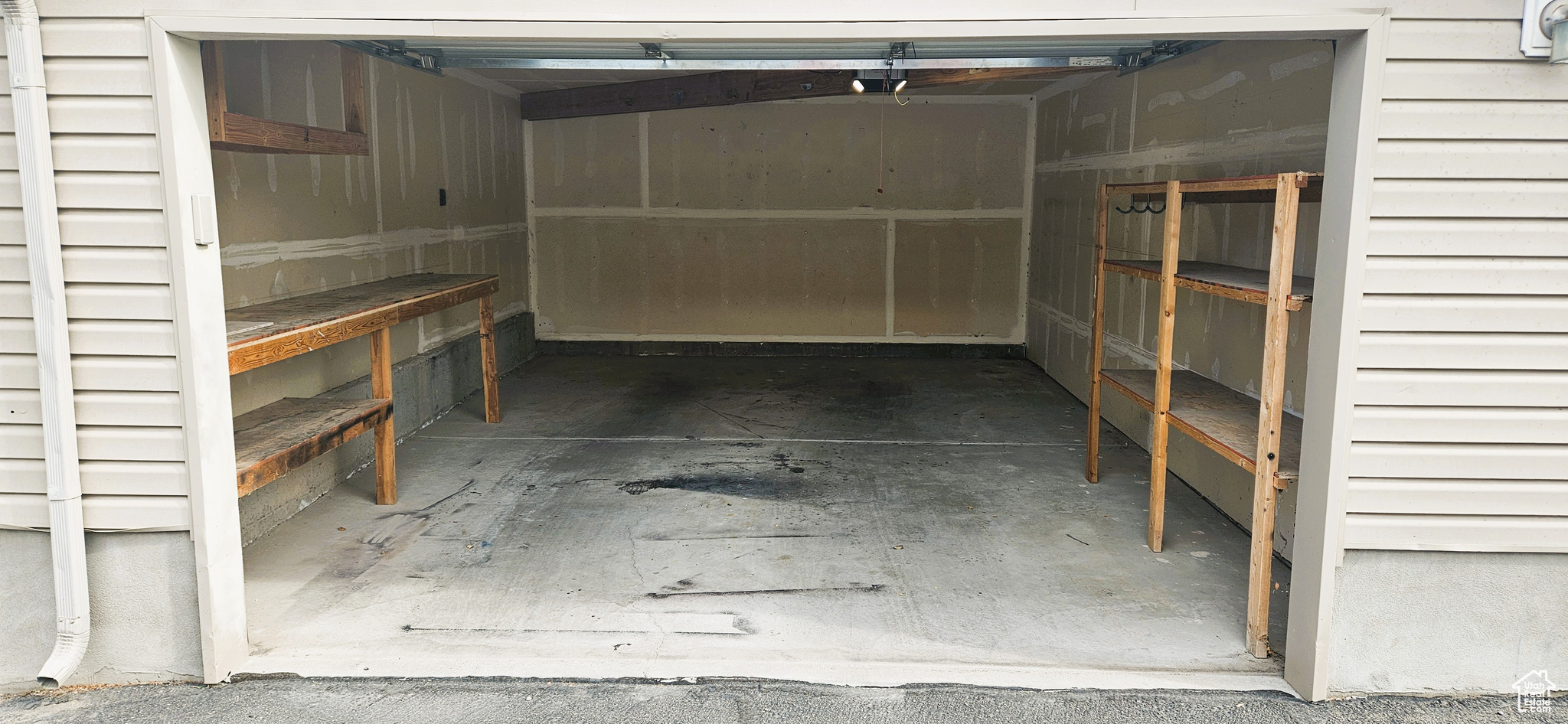 HILLCREST CONDO - Residential