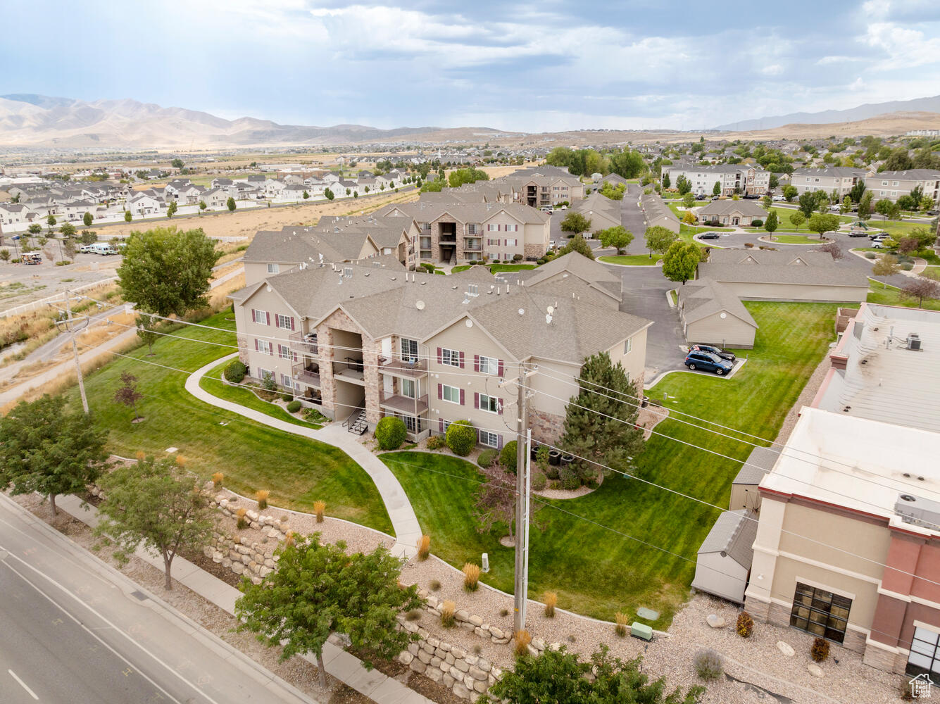 HILLCREST CONDO - Residential