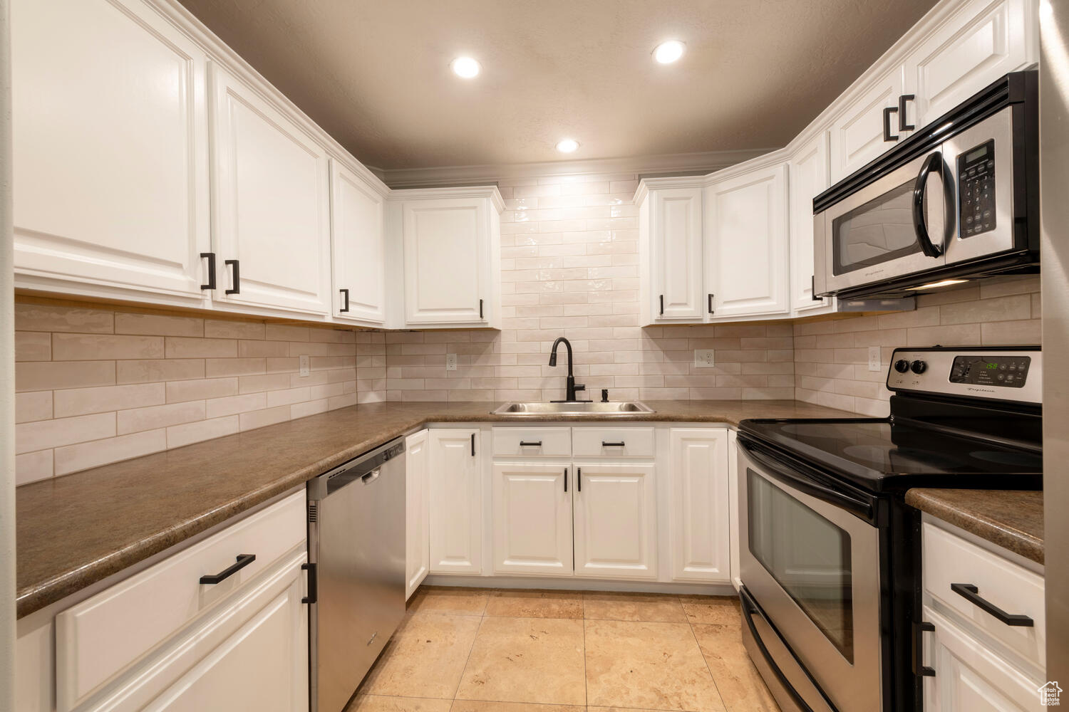 HILLCREST CONDO - Residential