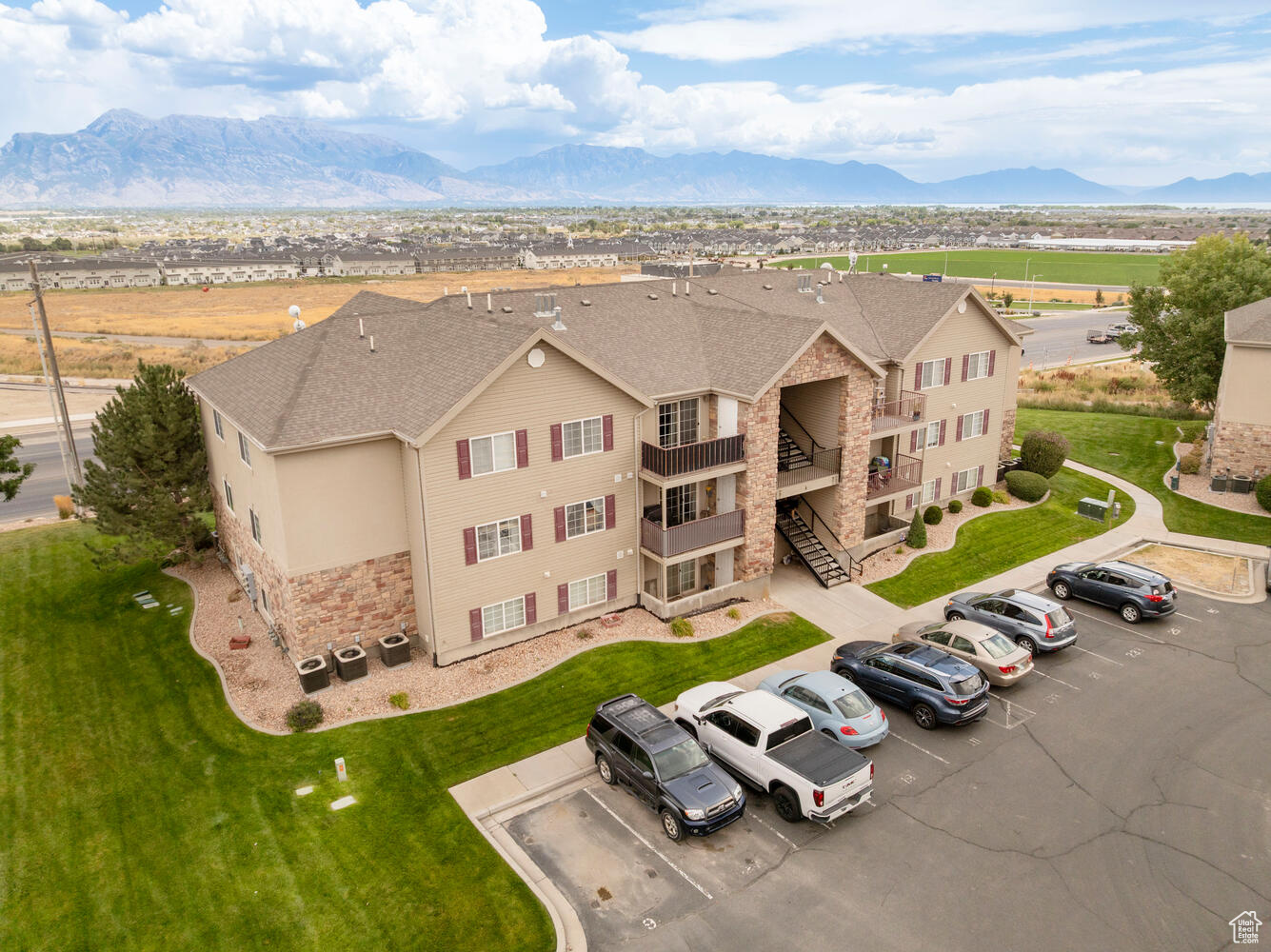 HILLCREST CONDO - Residential