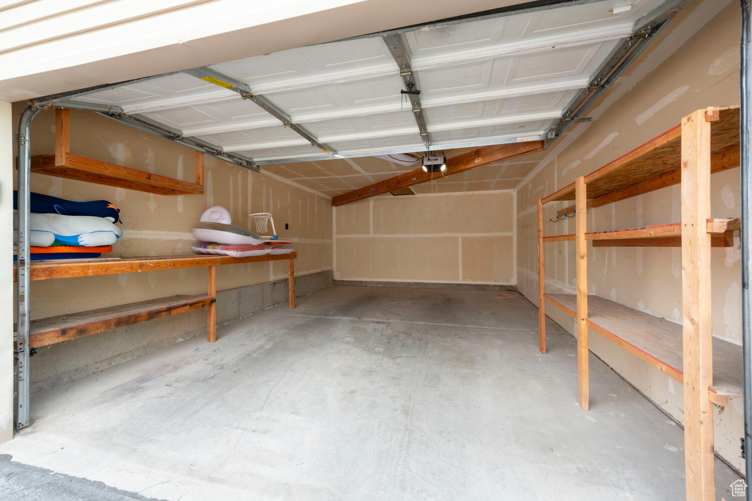 HILLCREST CONDO - Residential