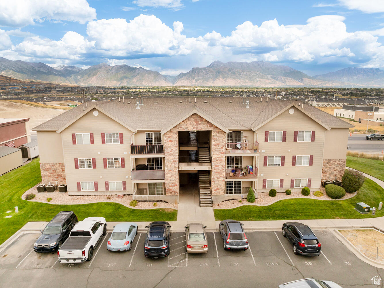 HILLCREST CONDO - Residential