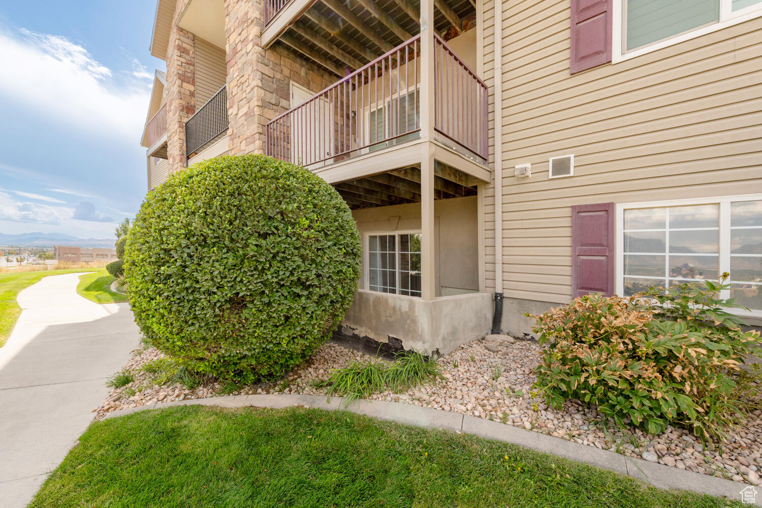 HILLCREST CONDO - Residential