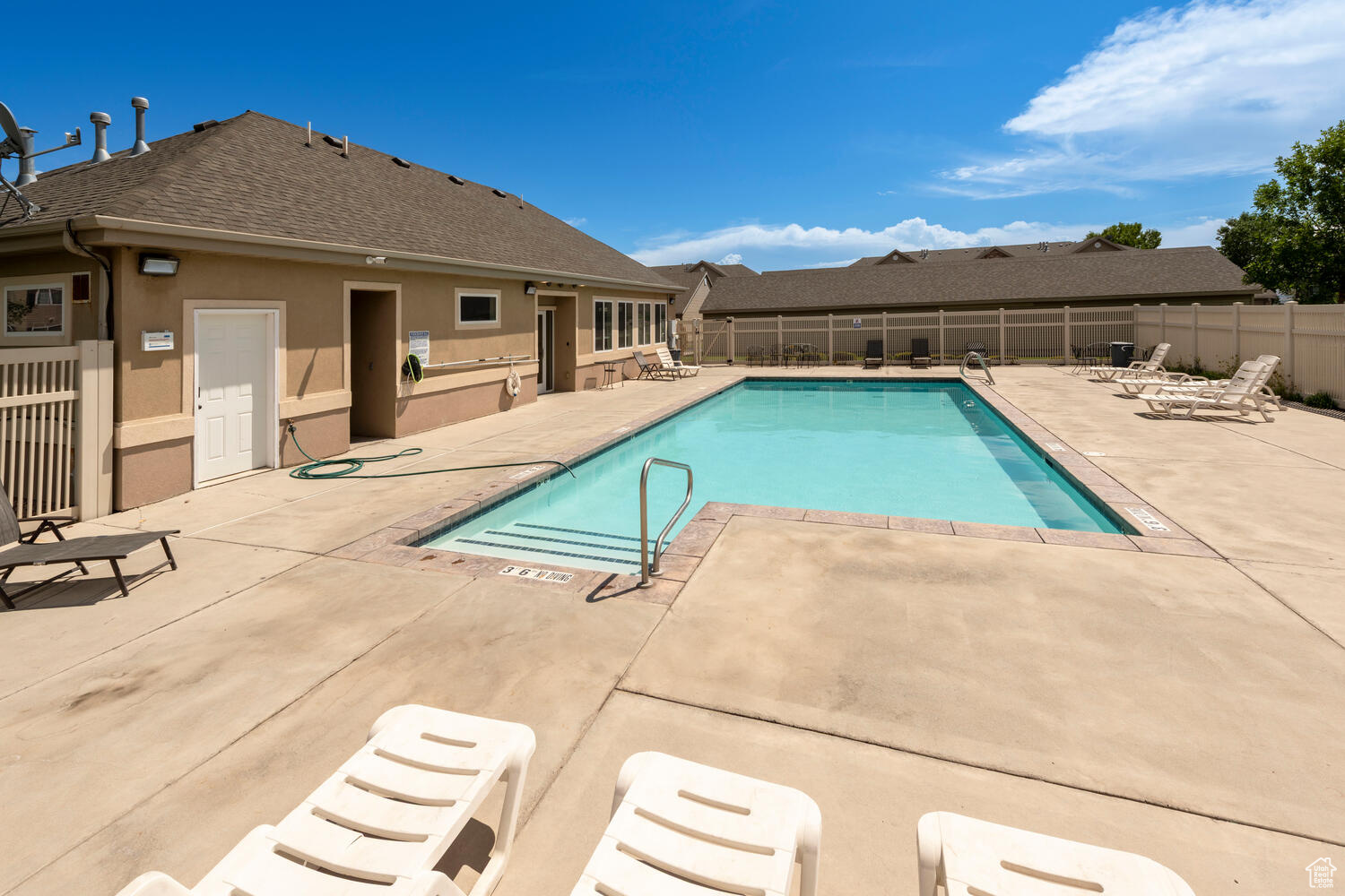 HILLCREST CONDO - Residential