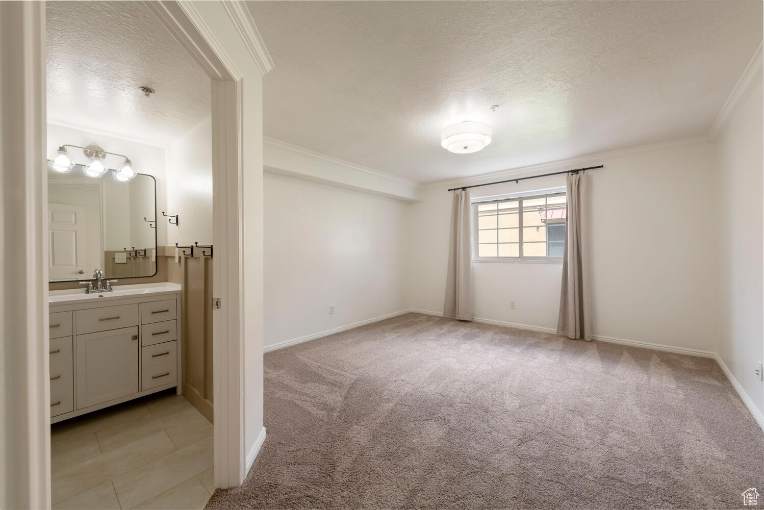 HILLCREST CONDO - Residential