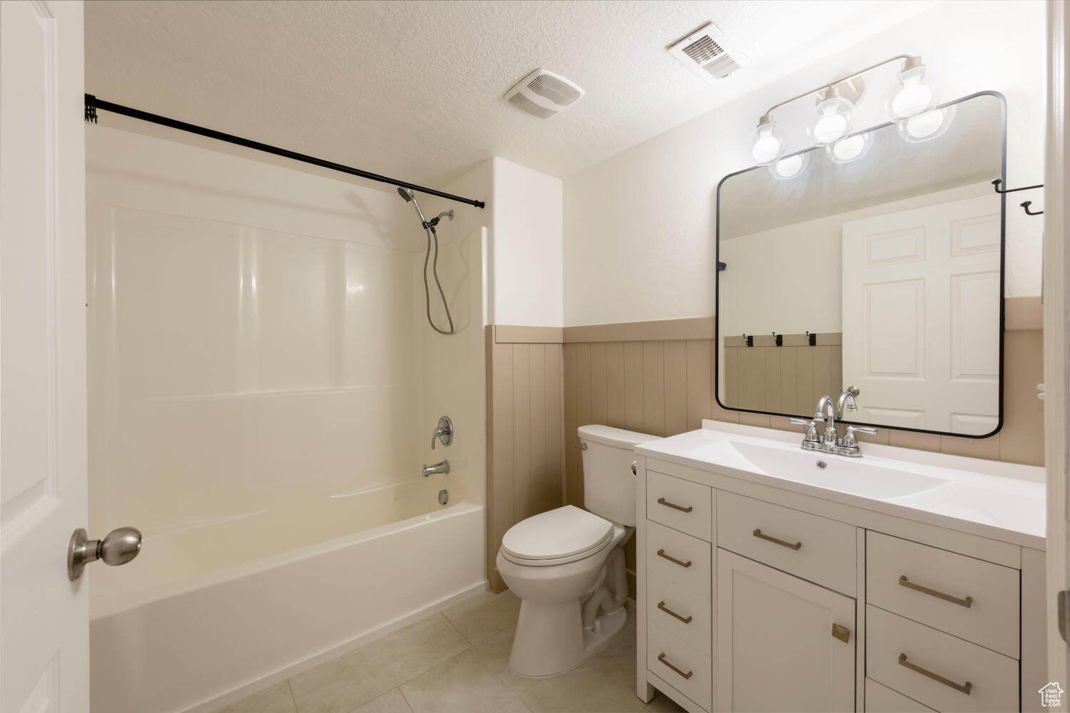 HILLCREST CONDO - Residential