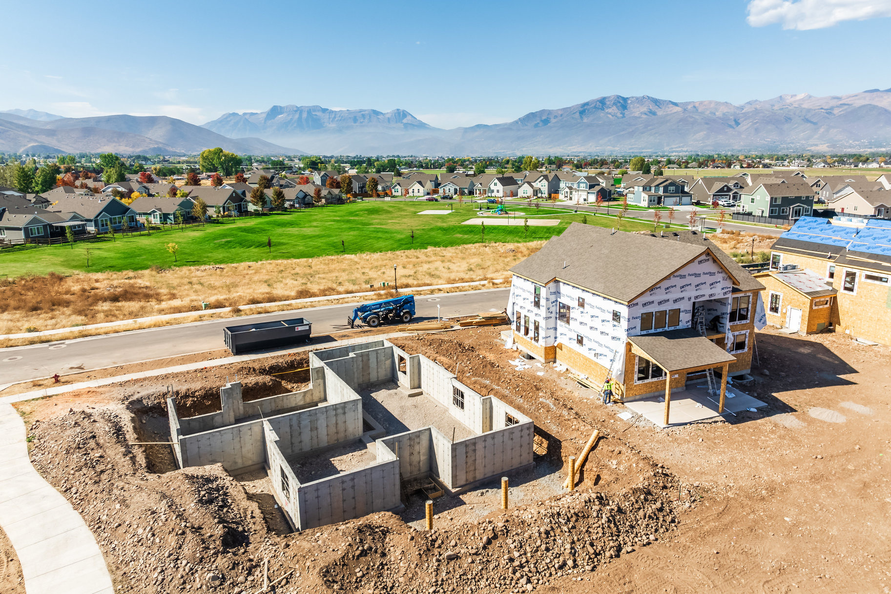 THE CROSSING - Residential