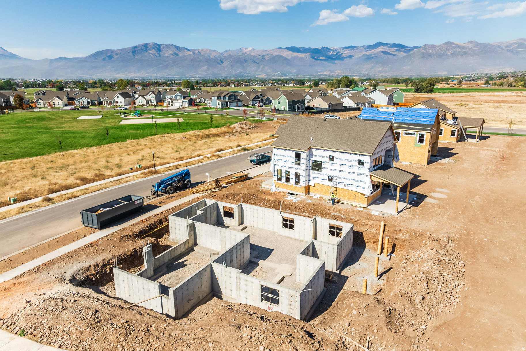 THE CROSSING - Residential