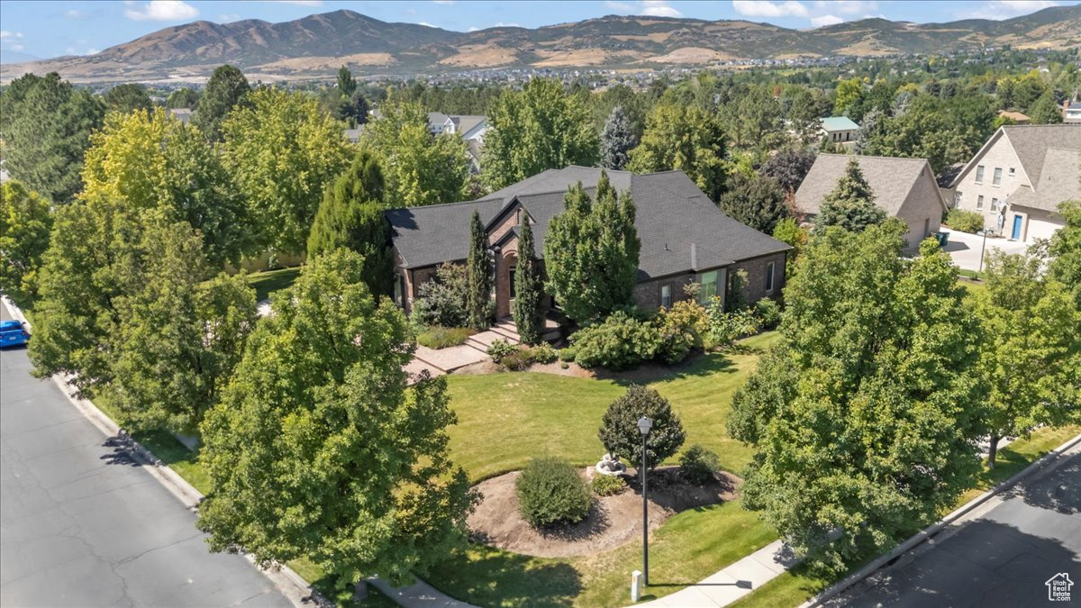 HIGHLAND MEADOW - Residential