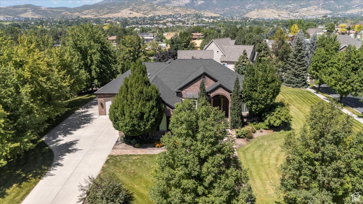 HIGHLAND MEADOW - Residential