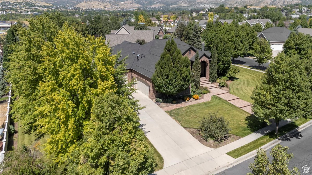 HIGHLAND MEADOW - Residential