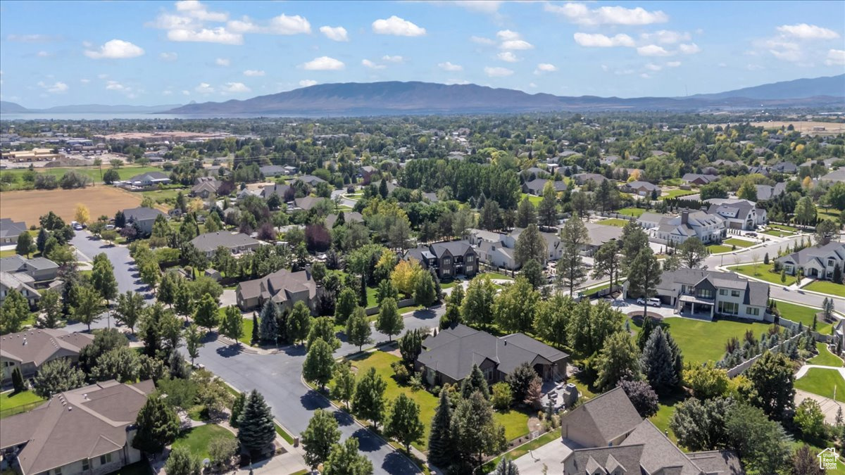 HIGHLAND MEADOW - Residential