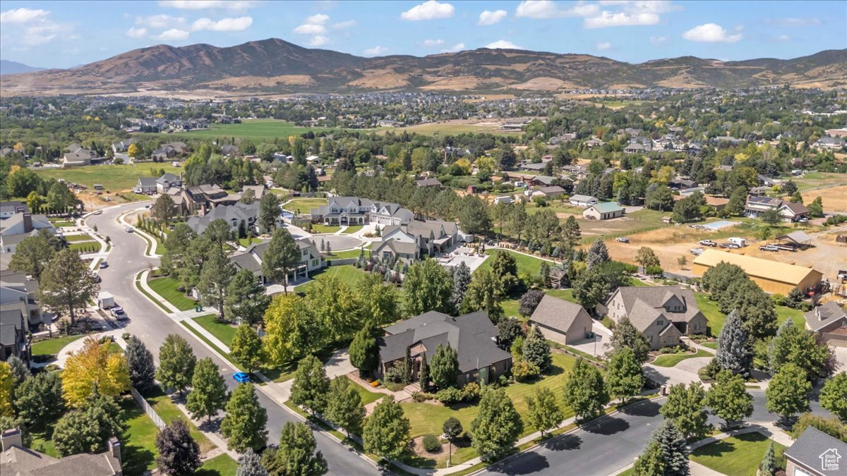 HIGHLAND MEADOW - Residential
