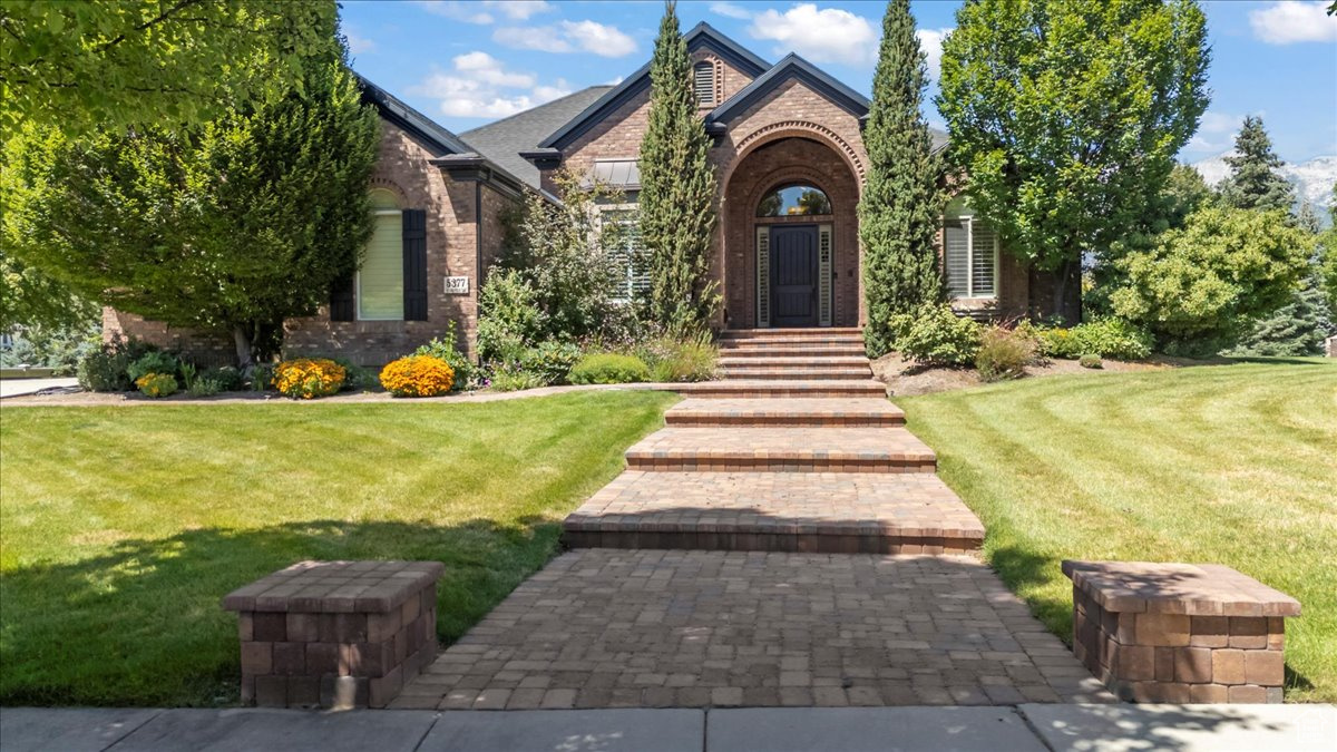 HIGHLAND MEADOW - Residential