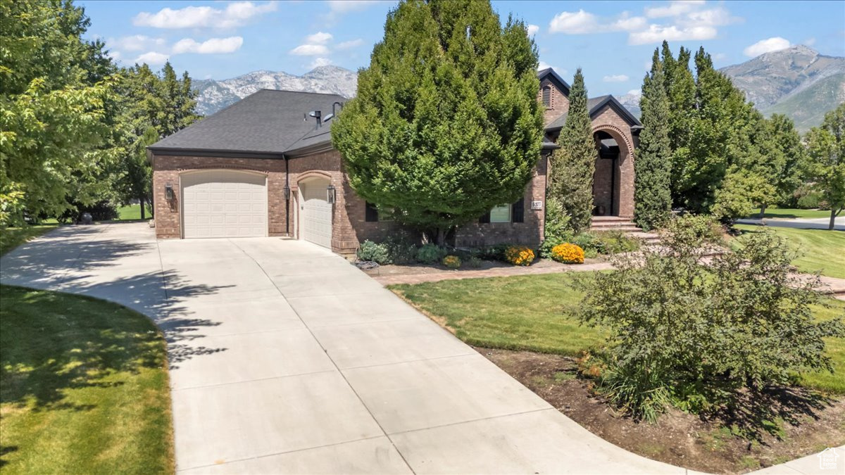 HIGHLAND MEADOW - Residential