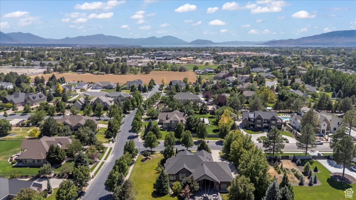 HIGHLAND MEADOW - Residential