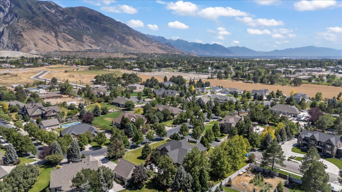 HIGHLAND MEADOW - Residential