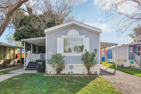 Mobile Home For Sale - 2851 S 2580 #245<br/> West Valley City, UT 84119