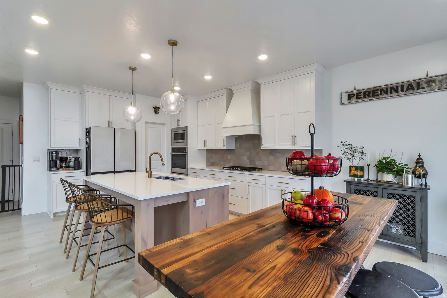 MORNING MEADOWS - Residential