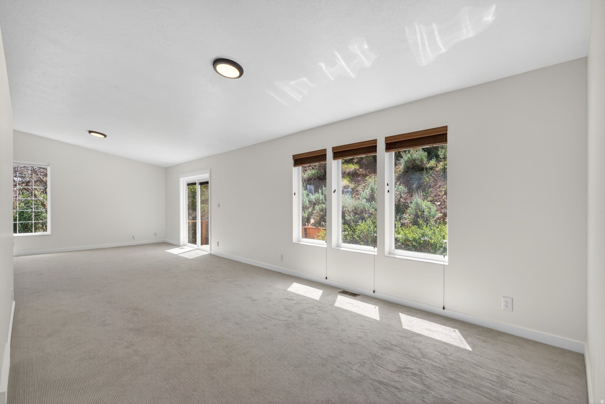 INTERLAKEN ESTATES - Residential