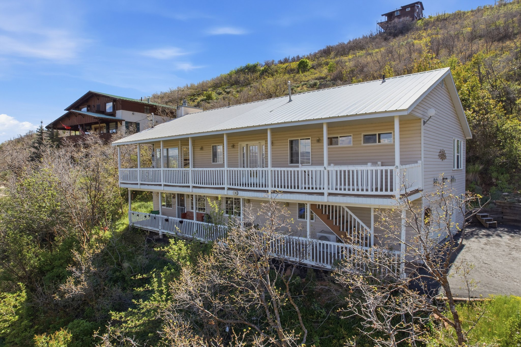 INTERLAKEN ESTATES - Residential