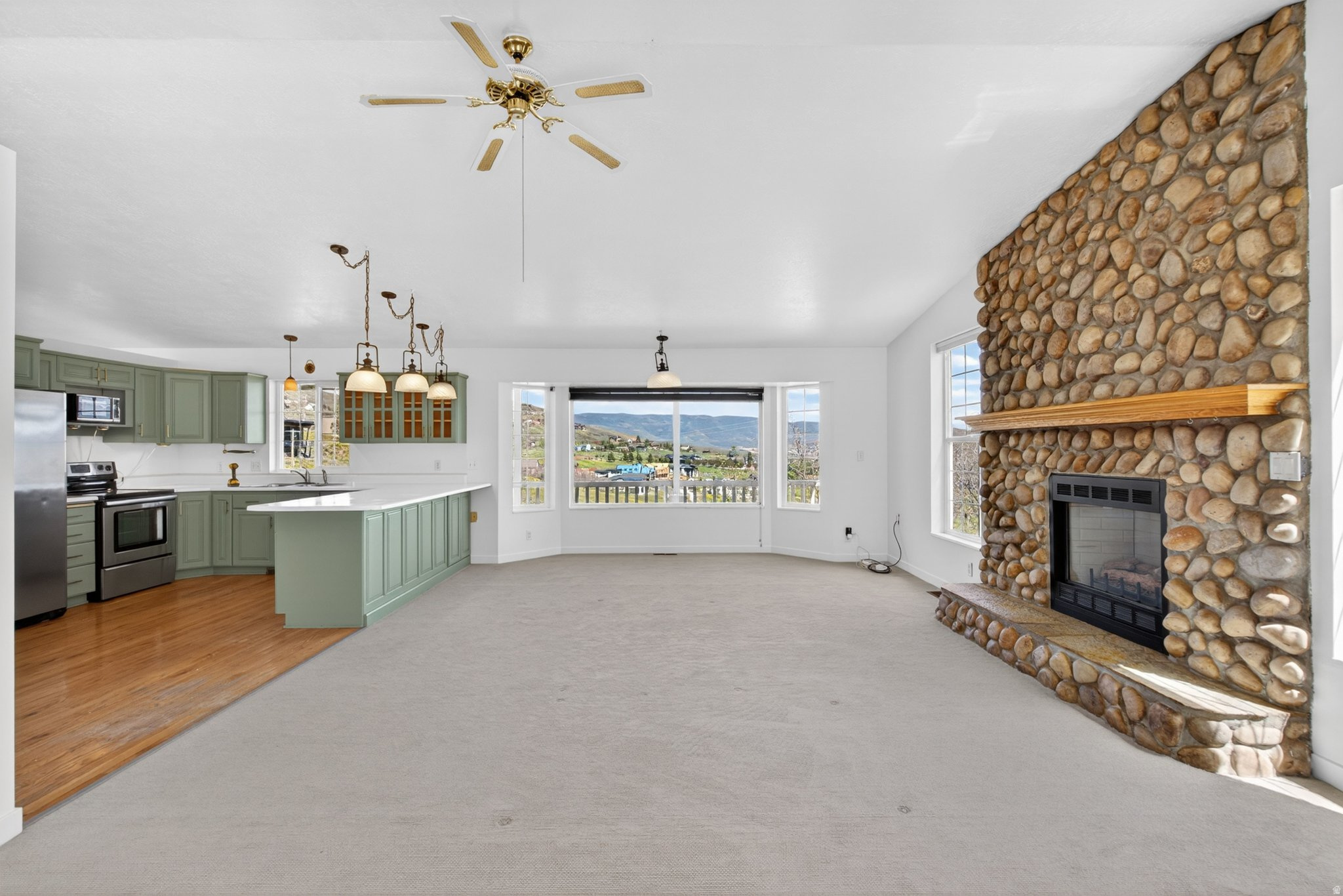 INTERLAKEN ESTATES - Residential