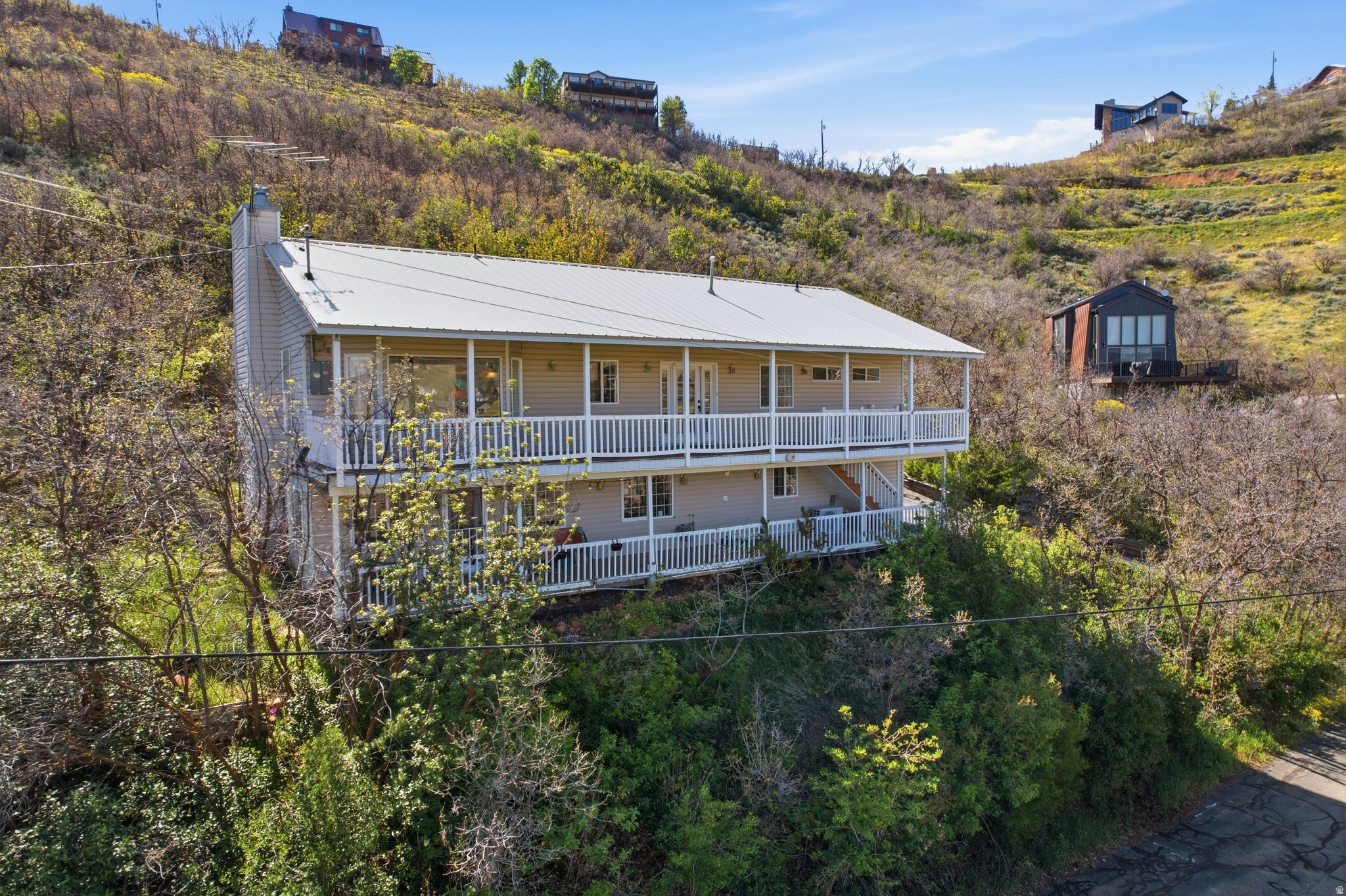 INTERLAKEN ESTATES - Residential