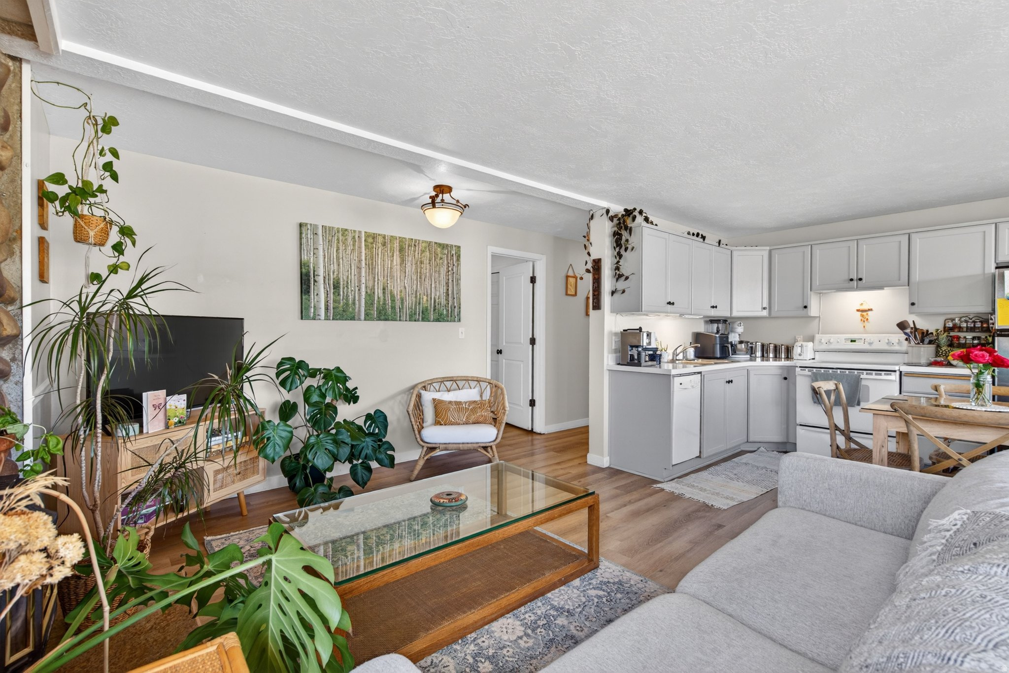 INTERLAKEN ESTATES - Residential