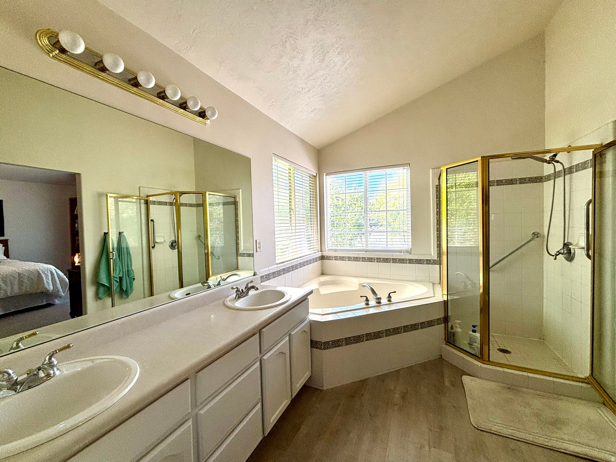 IVORY HIGHLANDS - Residential
