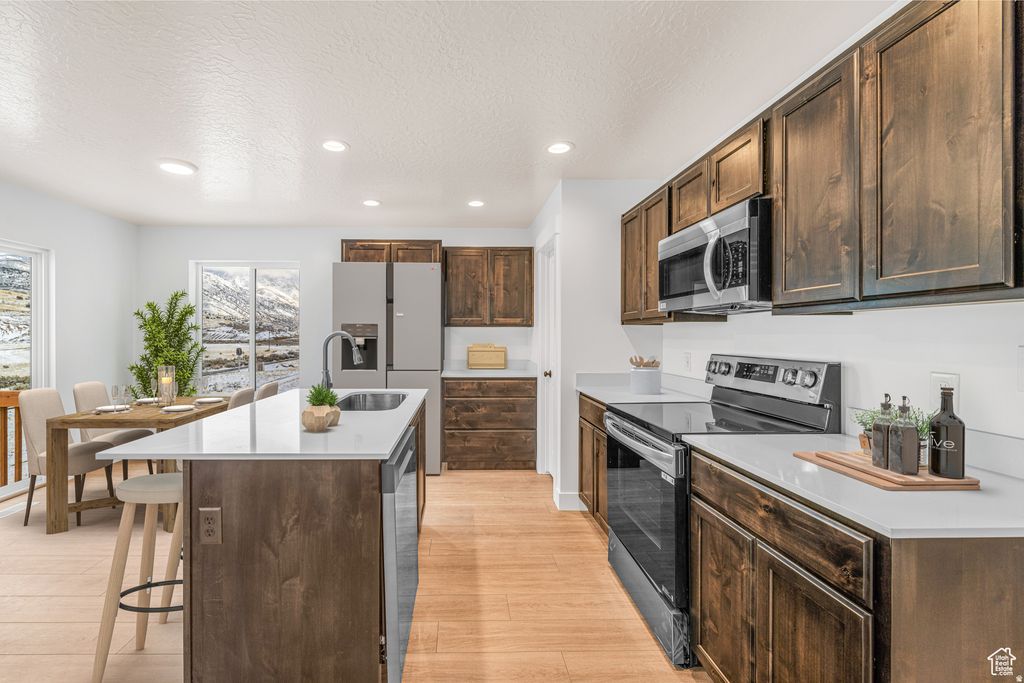 Photo of 4005 S IRONWOOD LN #436MTH, Mapleton, UT 84664 (MLS # 2153944)